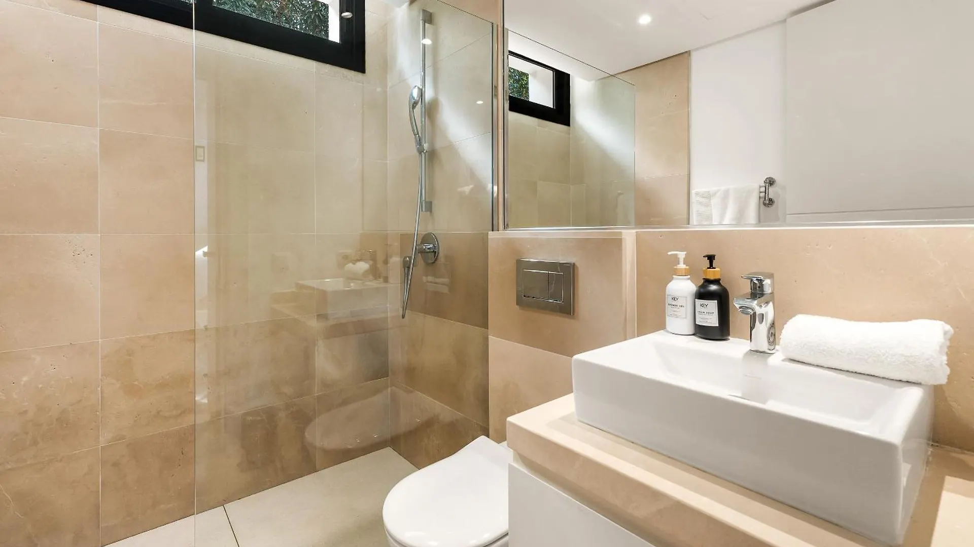 Villa Aurora - Marbella - Contemporary Villa In New Golden Mile Estepona