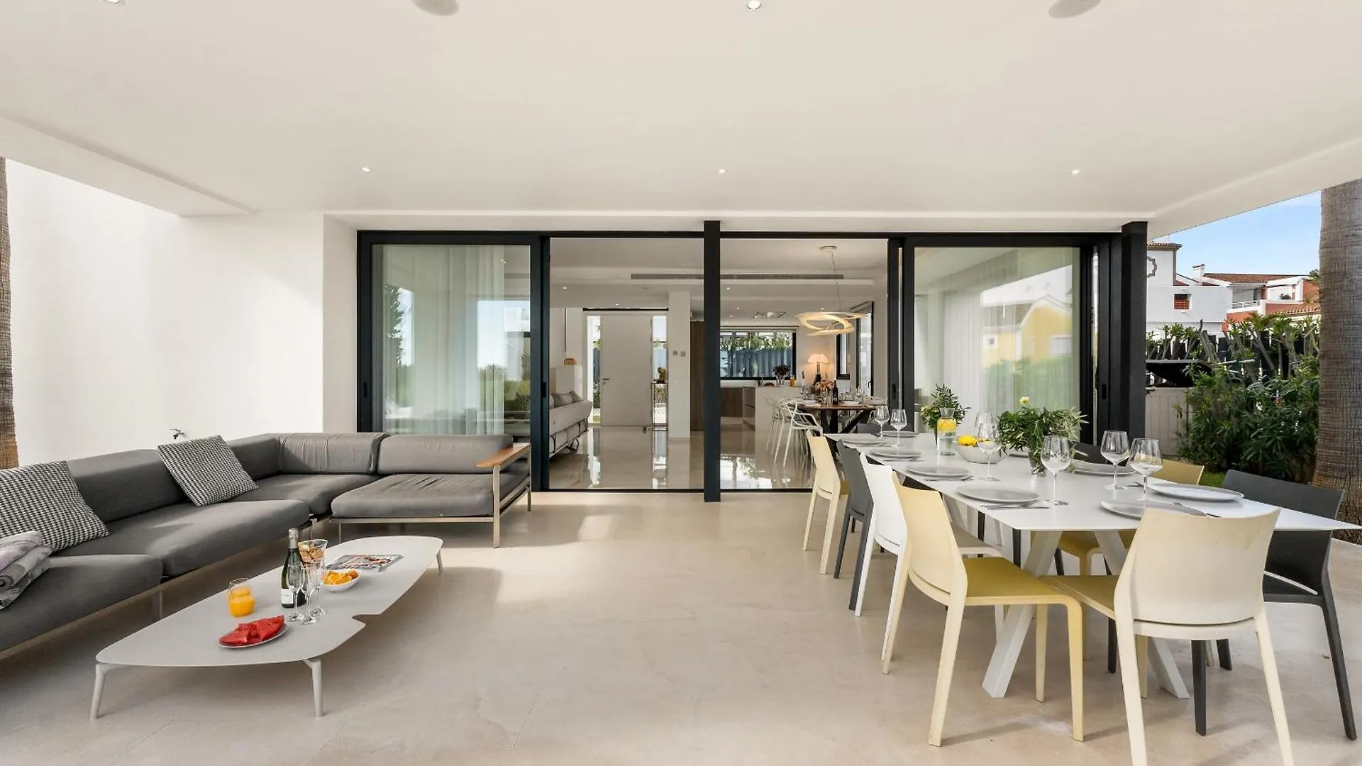 Villa Aurora - Marbella - Contemporary Villa In New Golden Mile Estepona