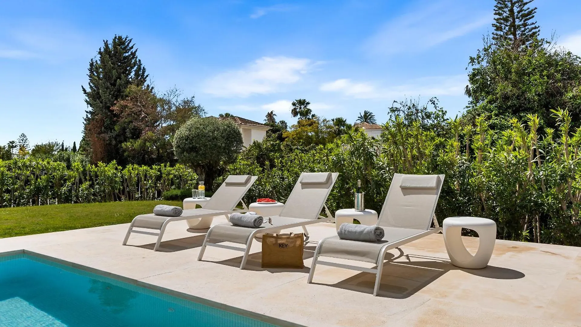 Villa Aurora - Marbella - Contemporary Villa In New Golden Mile Estepona