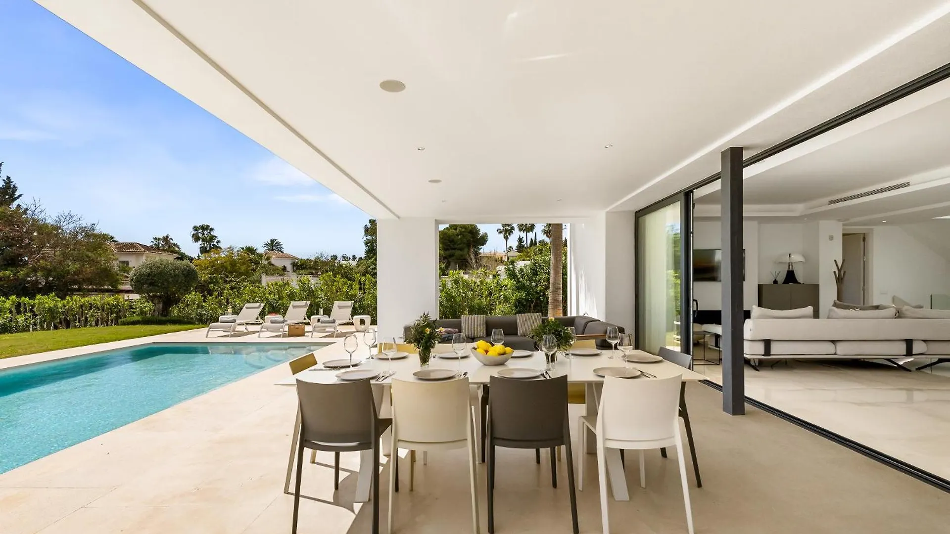 Villa Aurora - Marbella - Contemporary Villa In New Golden Mile Estepona
